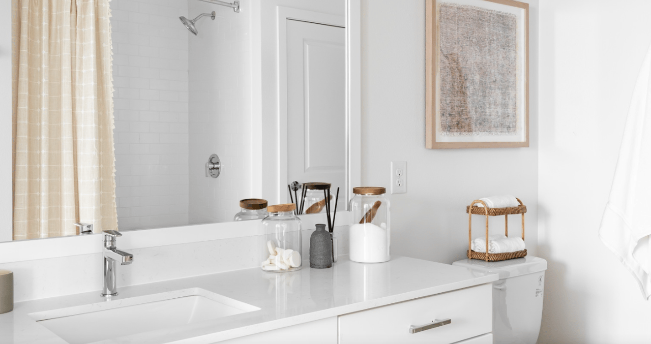 10 weeks free + $2,500 e-gift card