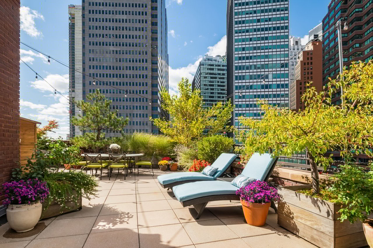 117 Beekman Street, PH7A