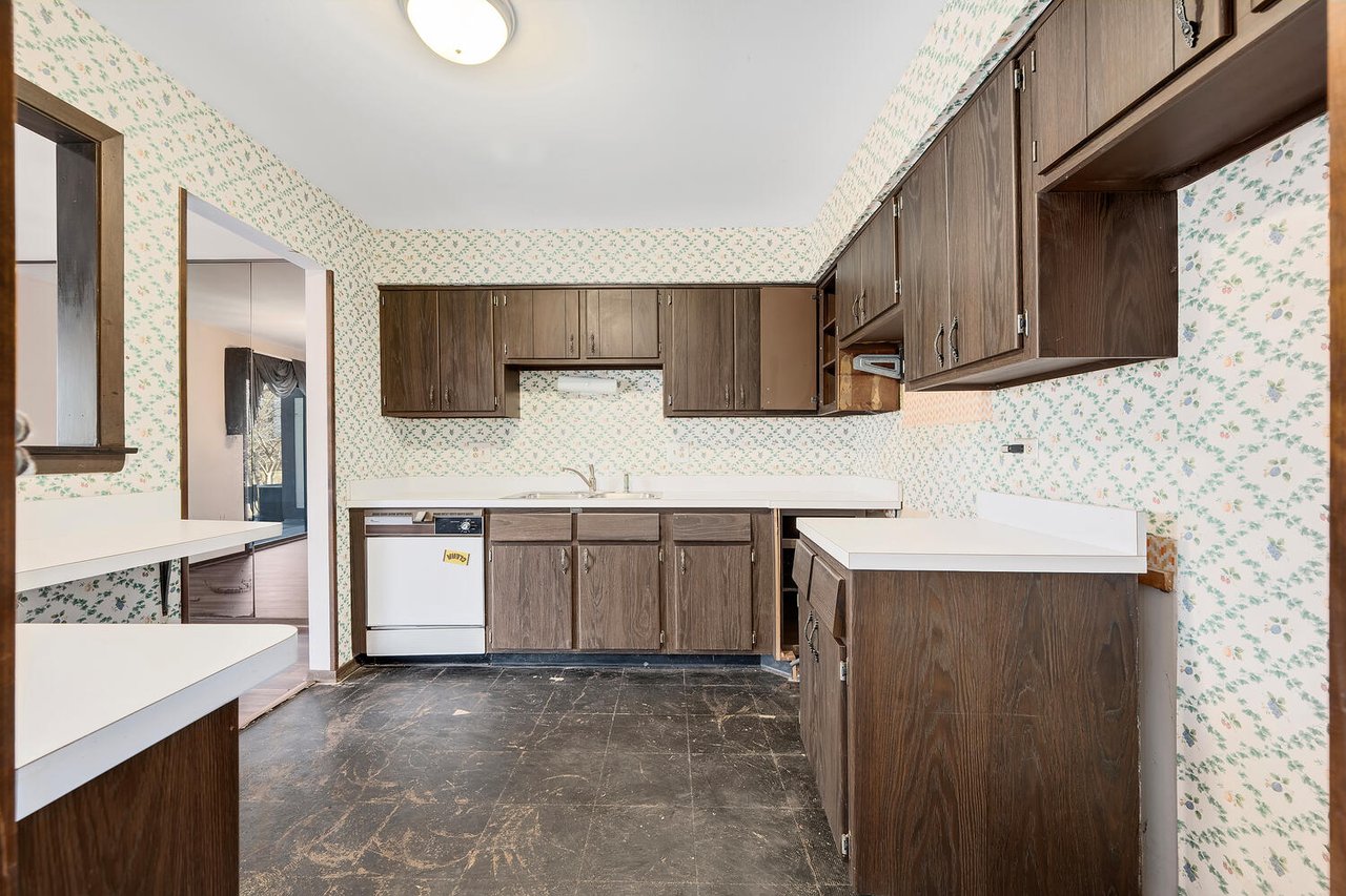 Highest and Best Due for 1705 Lakecliffe Dr Unit D Wheaton