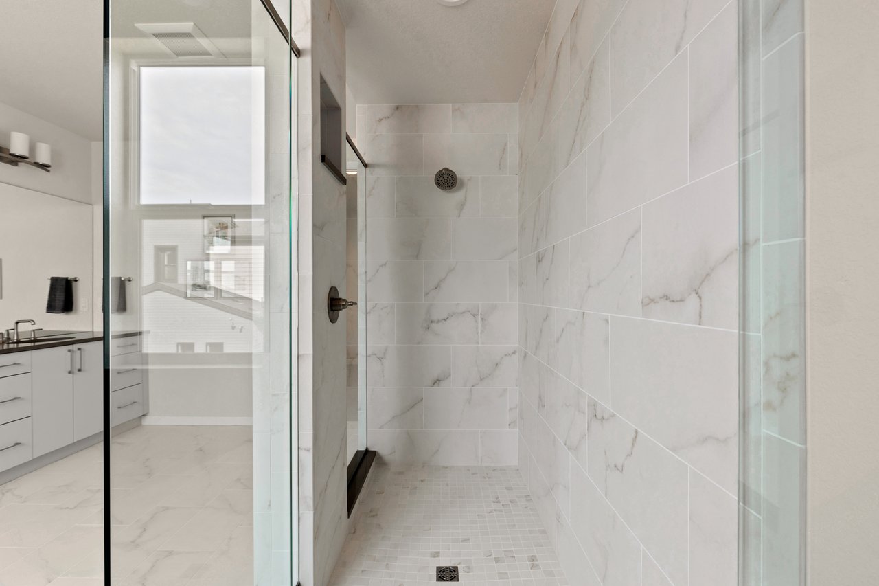 Fusion 1C - Finished Basement & 2-1 Buydown Included