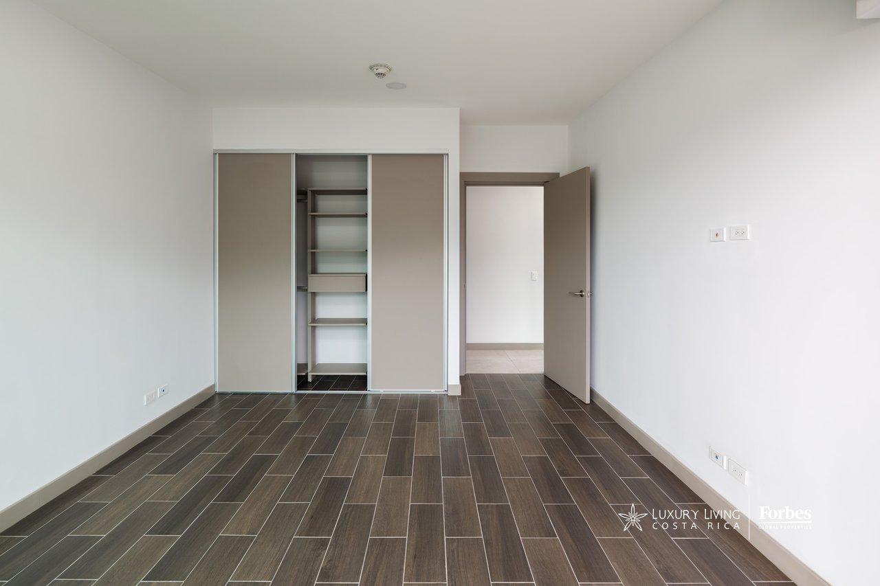 21469 - Contemporary penthouse for sale, spacious rooms and terraces