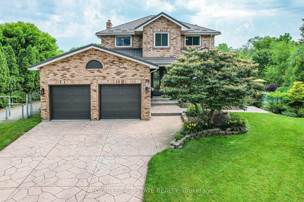 39 Sumner Cres