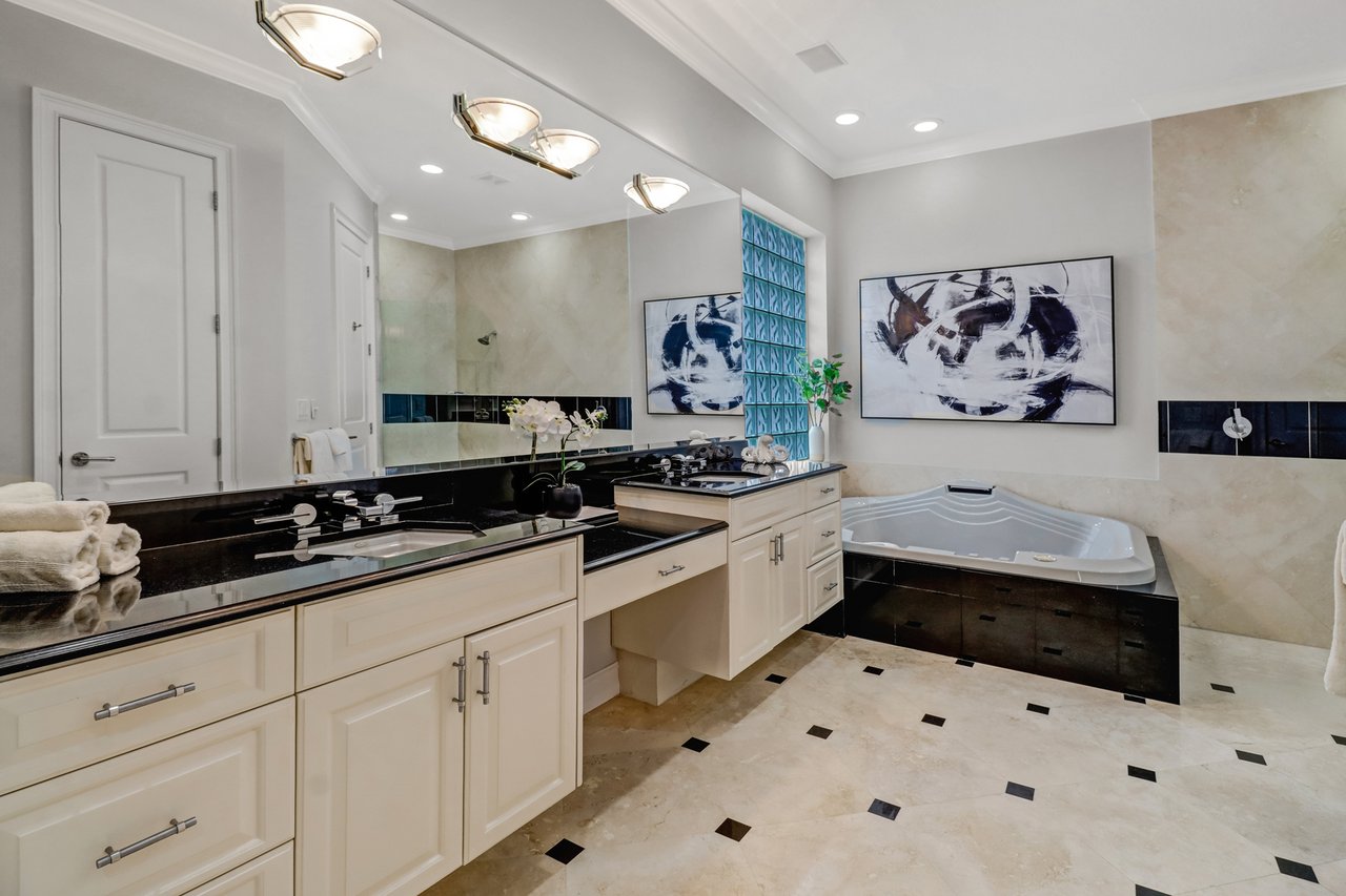 2270 Silver Palm Pl