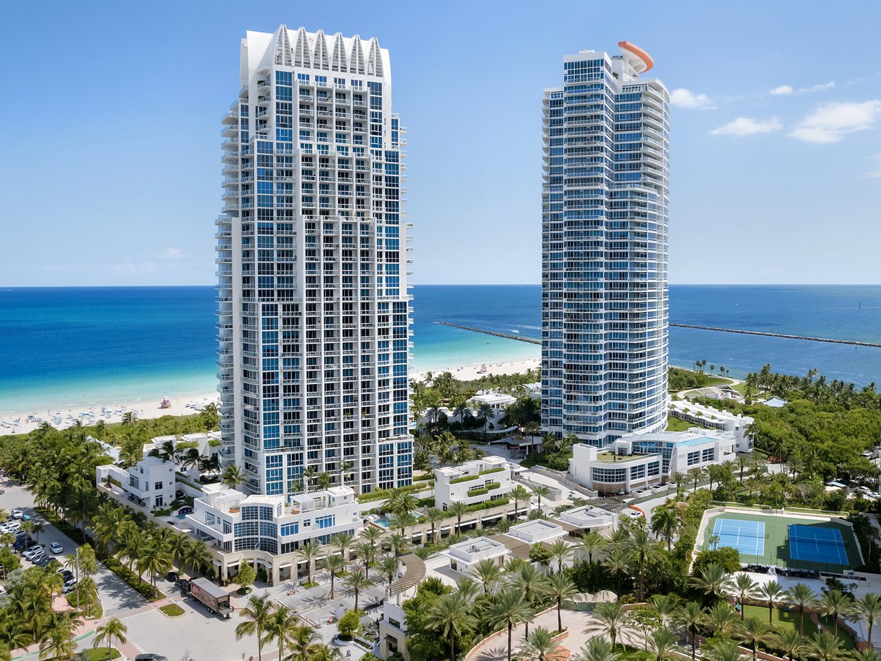 50 S Pointe Dr #614