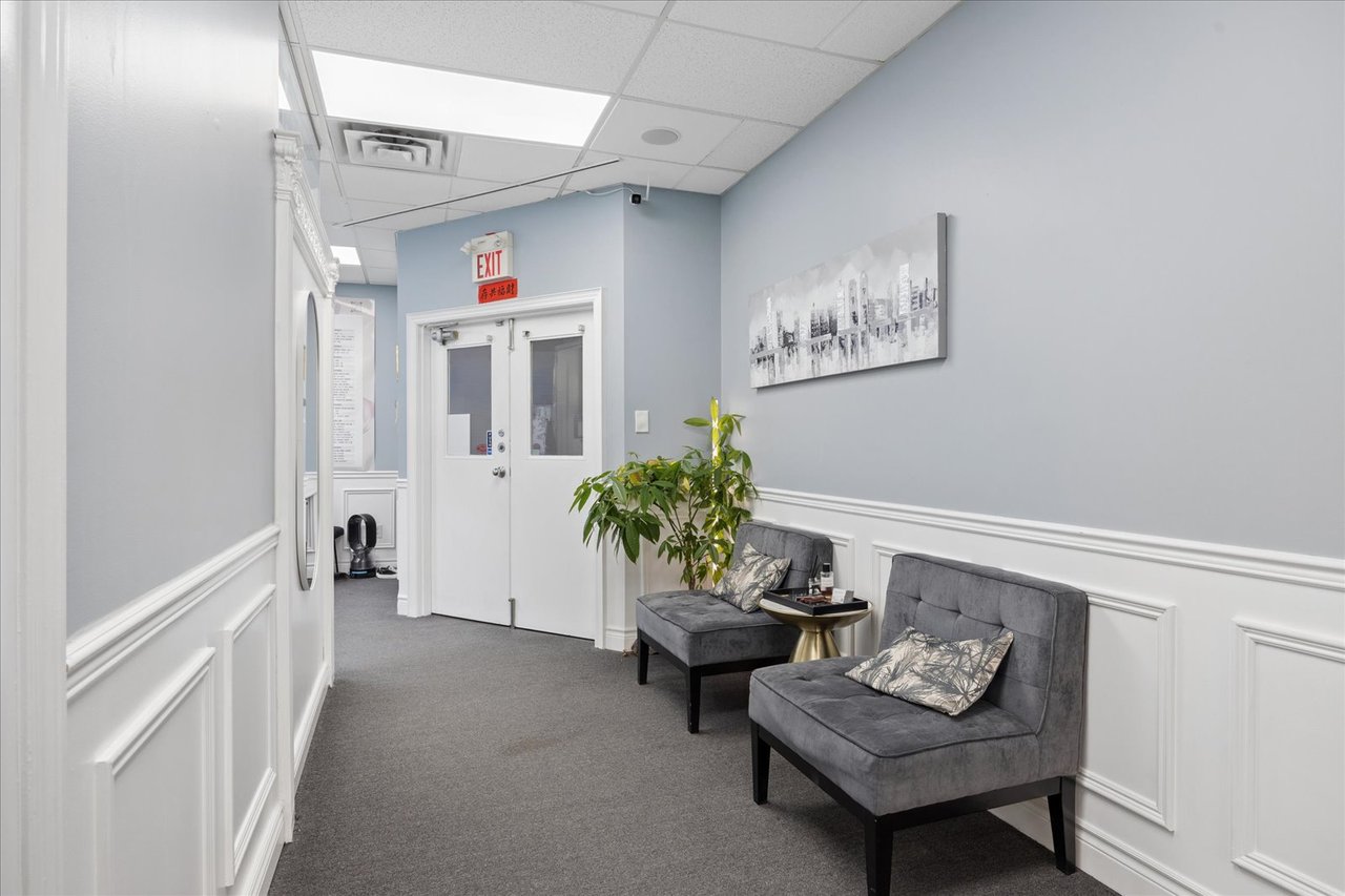 190 Main Street Unionville, Suite 202