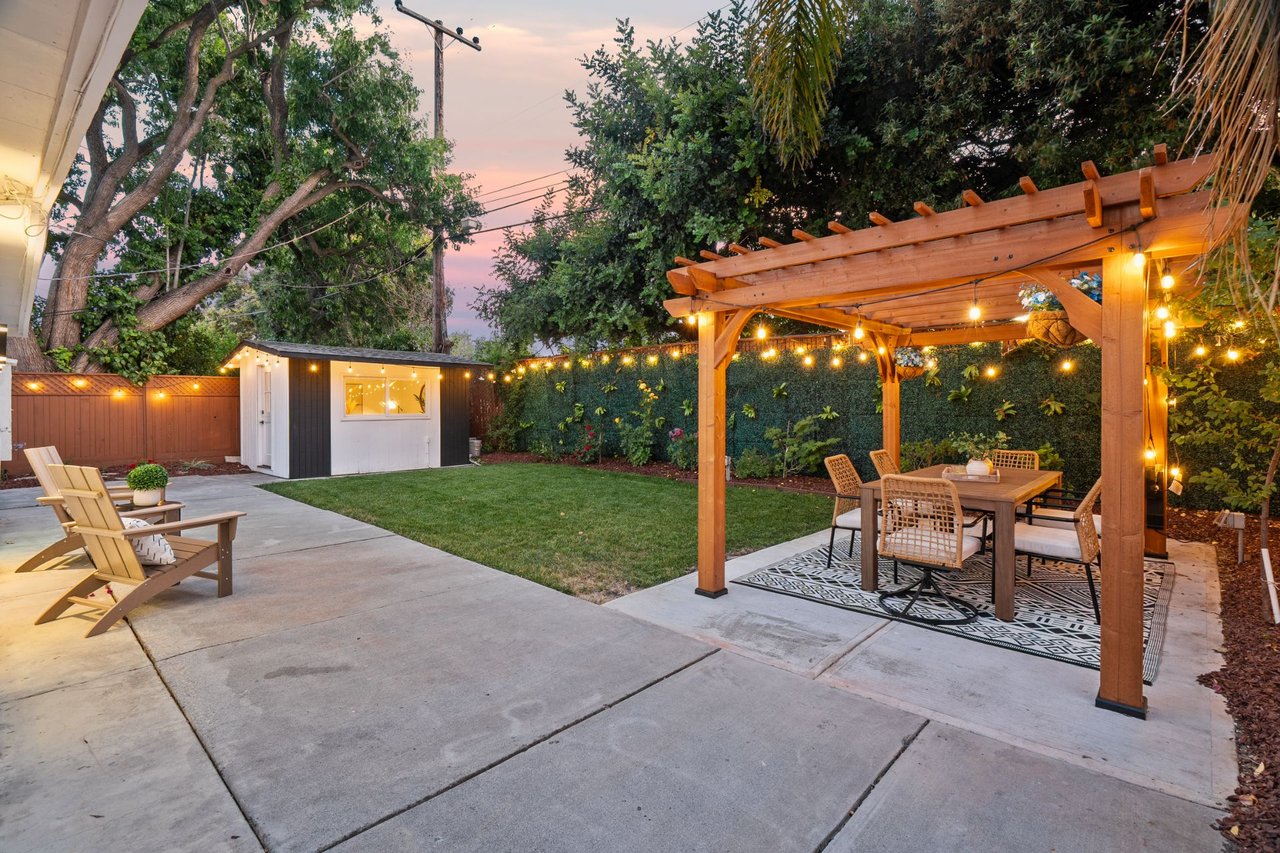 850 Las Palmas Drive