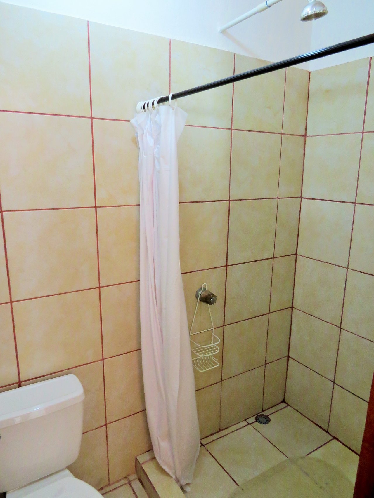 Fully equipped 4 Unit Apartment/Hotel complex 70 meters from the entrance to world-famous Marino Ballena National Park