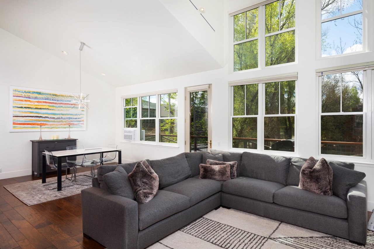 Bright & Stylish Willits Townhome with Modern Upgrades