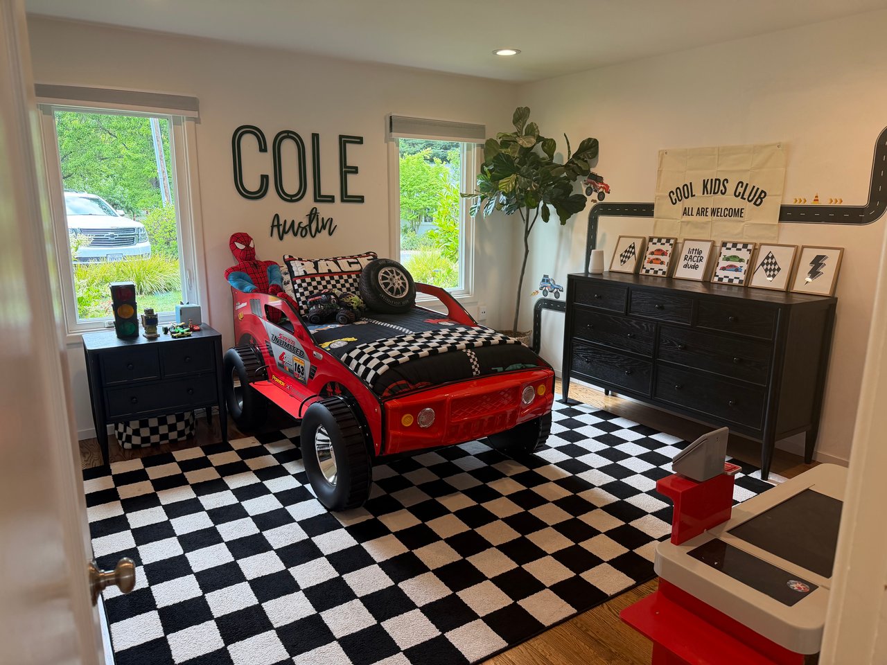 Exclusive Listing - 786 Los Palos Manor