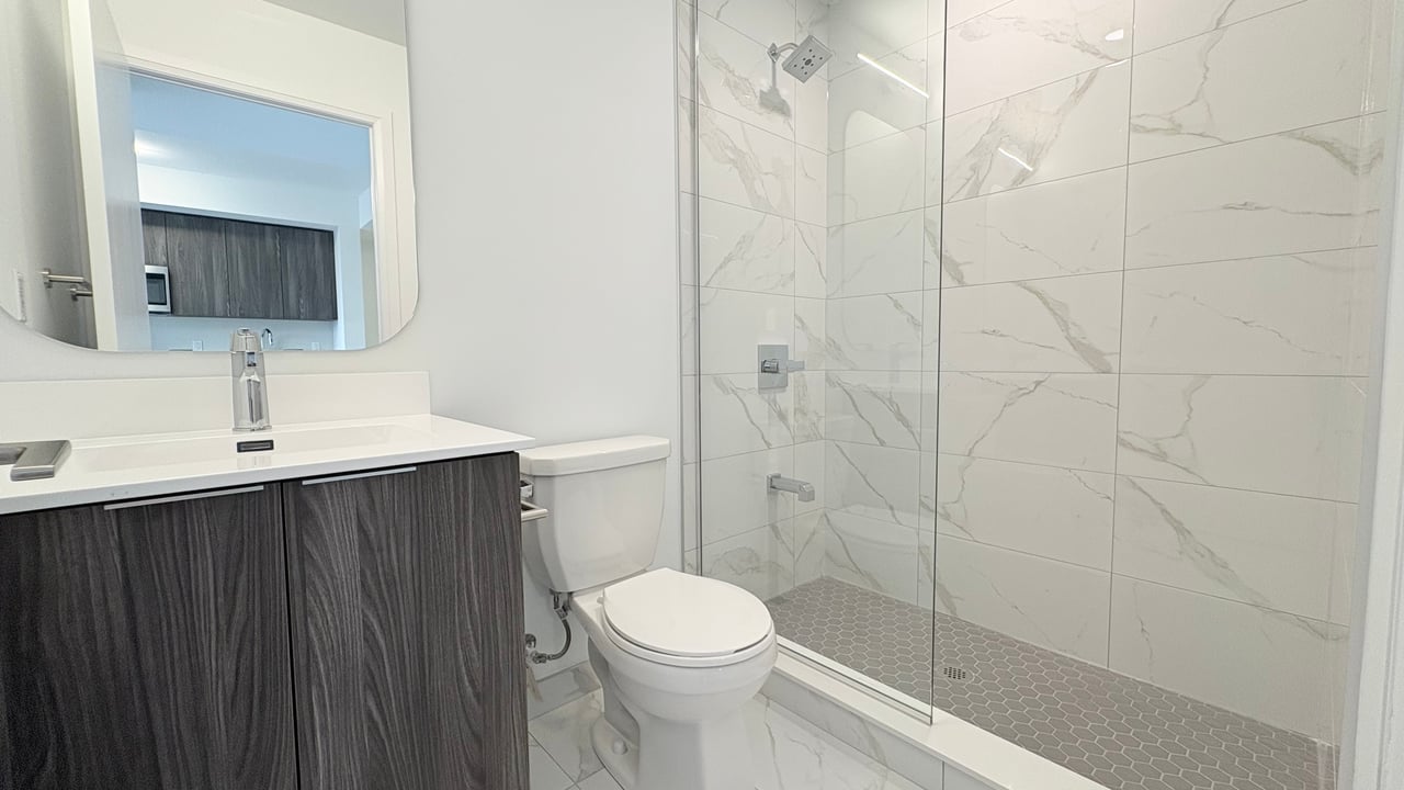 15 Richardson Street Unit: 1812