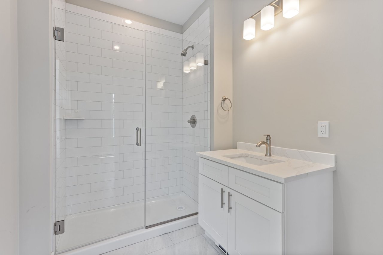 298 Main Street, 3E