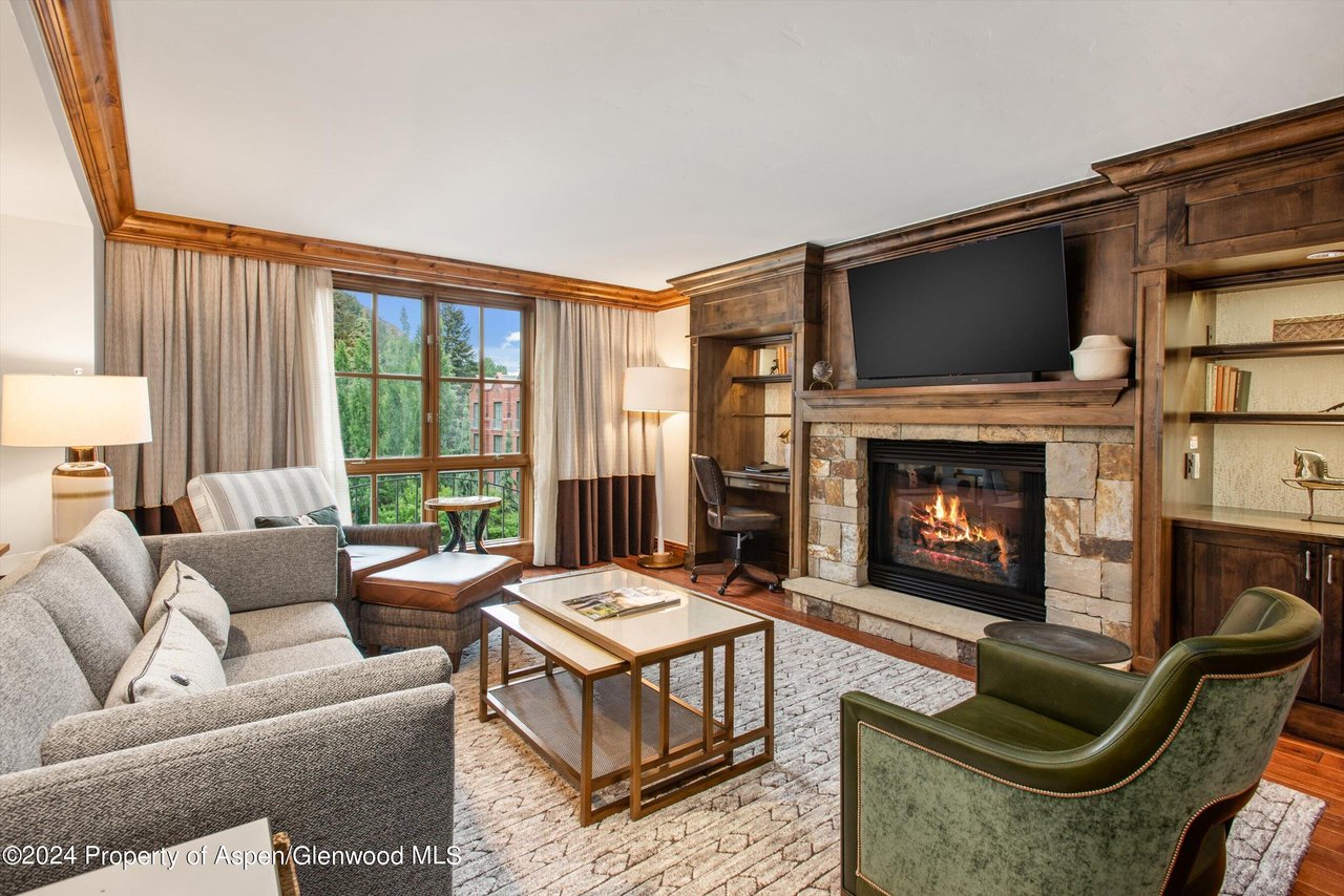 315 E Dean Street, B54/14,20,30,36