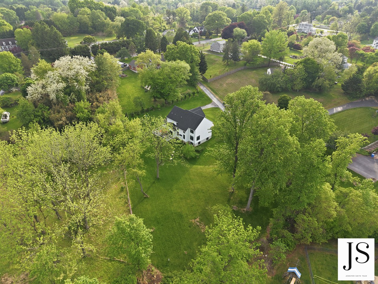 7 Overfield Ln, Glen Mills, PA 19342