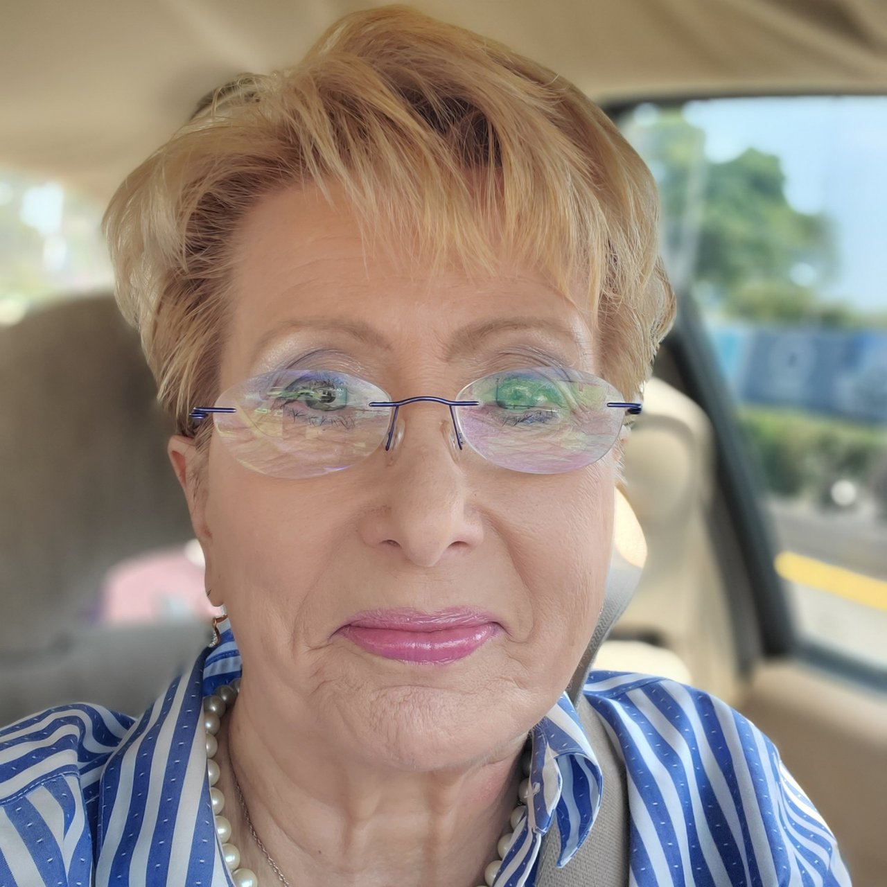 Beverly Carawan Aventura, FL Real Estate Agent Headshot