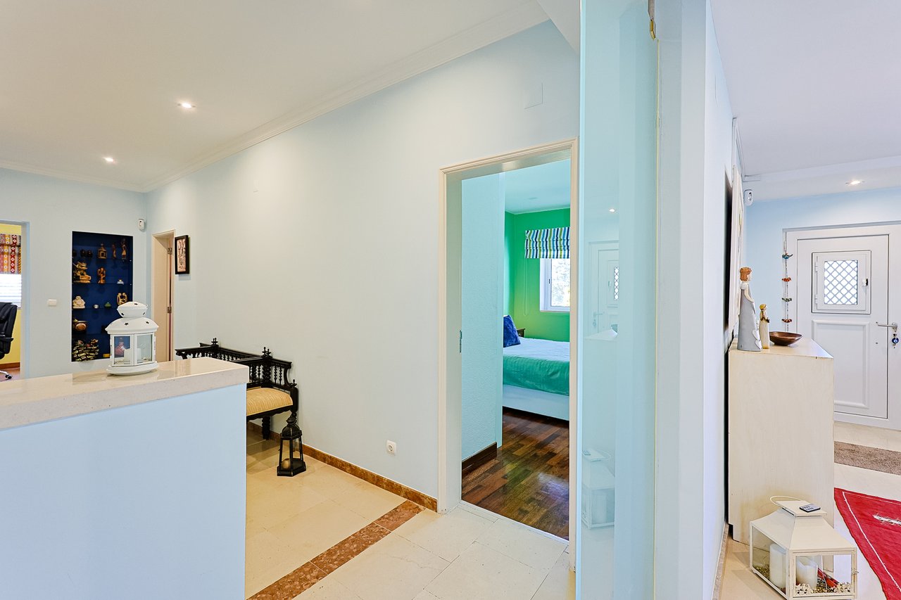 Exclusive 4,000 m² Estate in Azeitão with Tennis Court, Spa & Approved Development Project