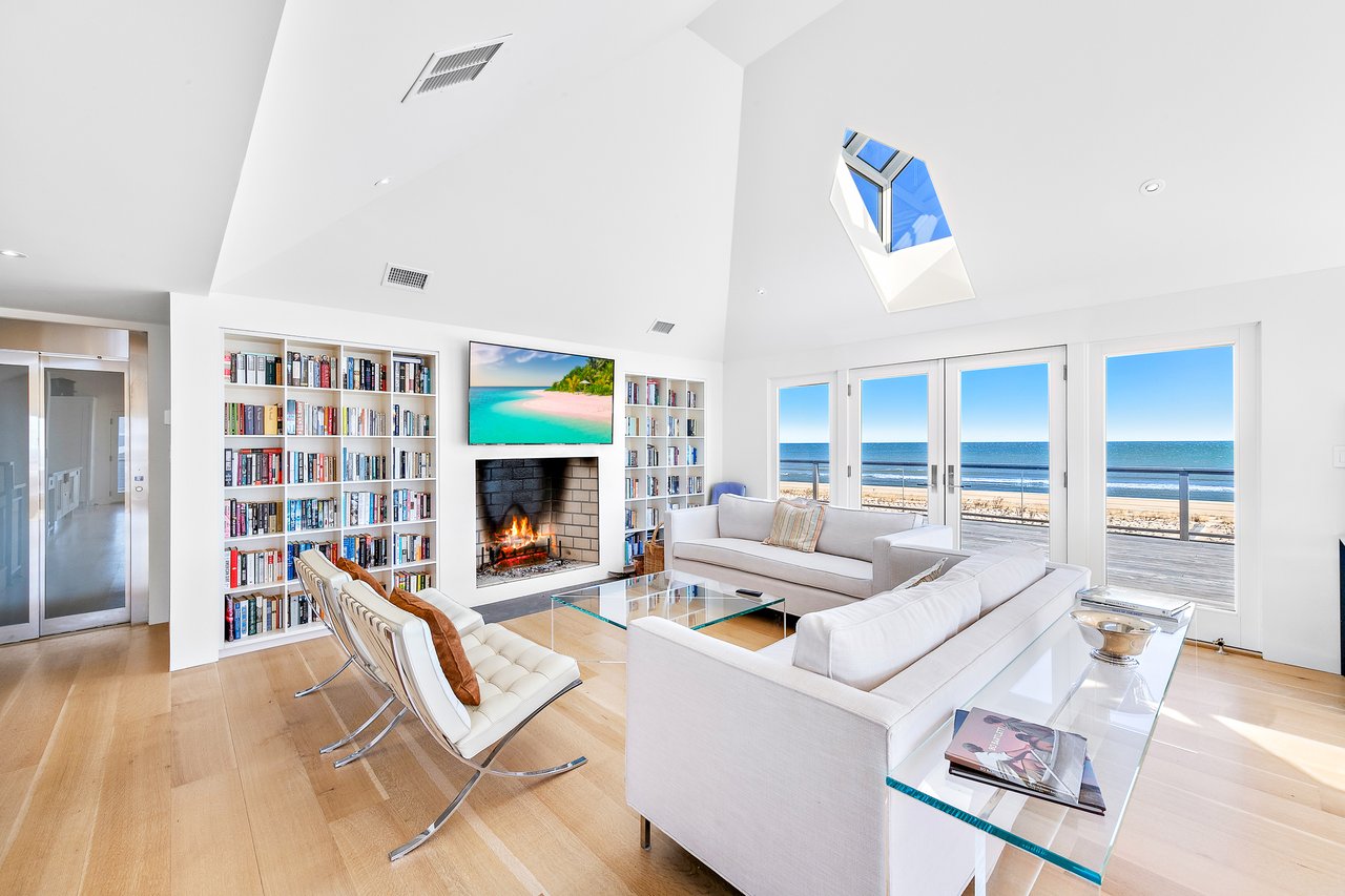 1039-C Long Beach Blvd.