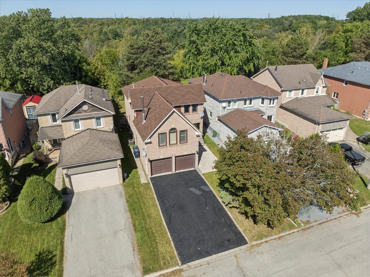32 Valley Centre Drive