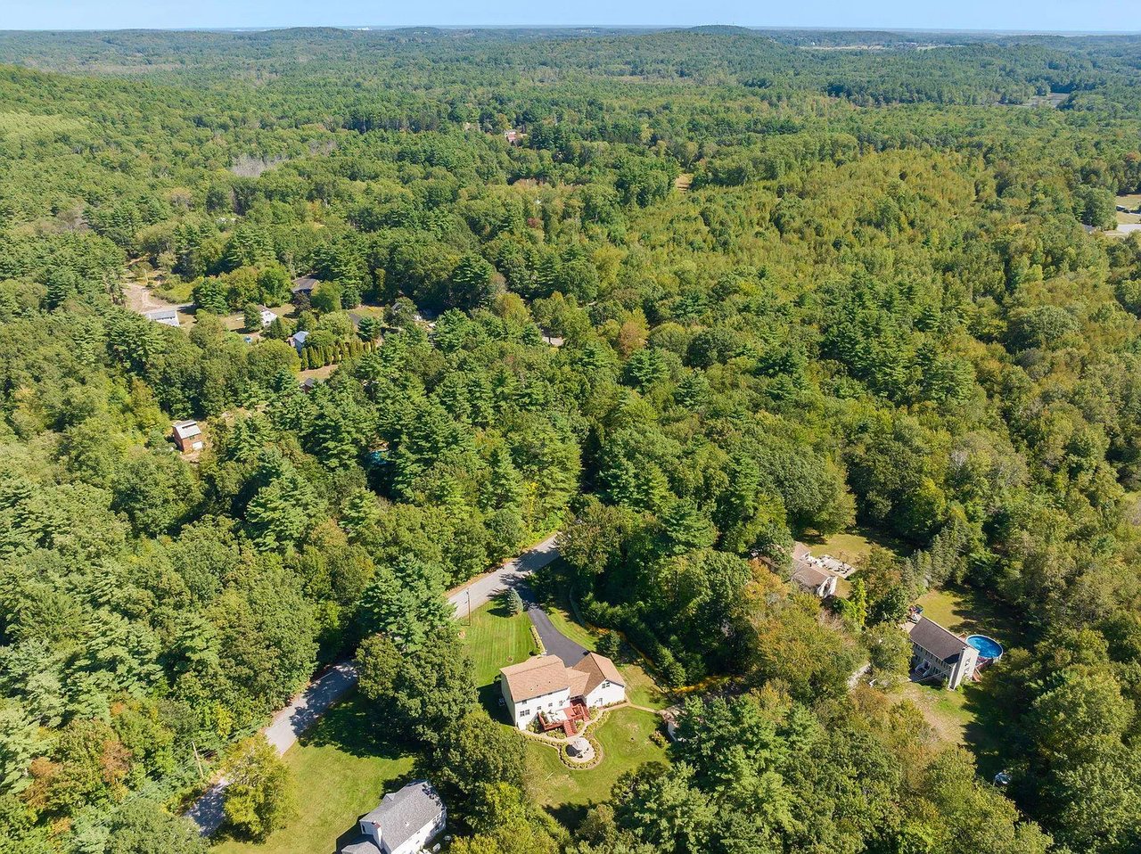 2 Brookside Ln