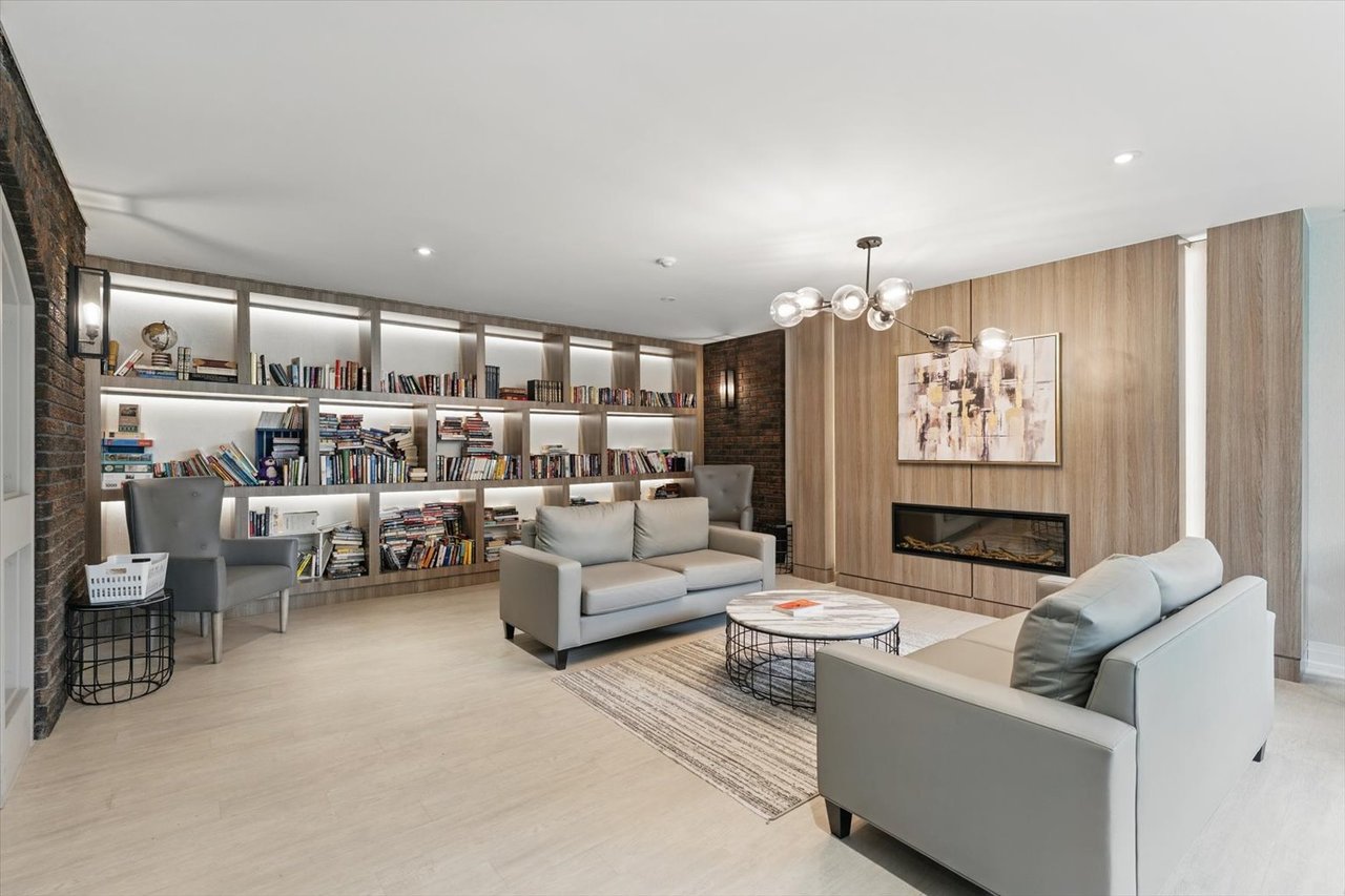 966 Inverhouse Dr 709