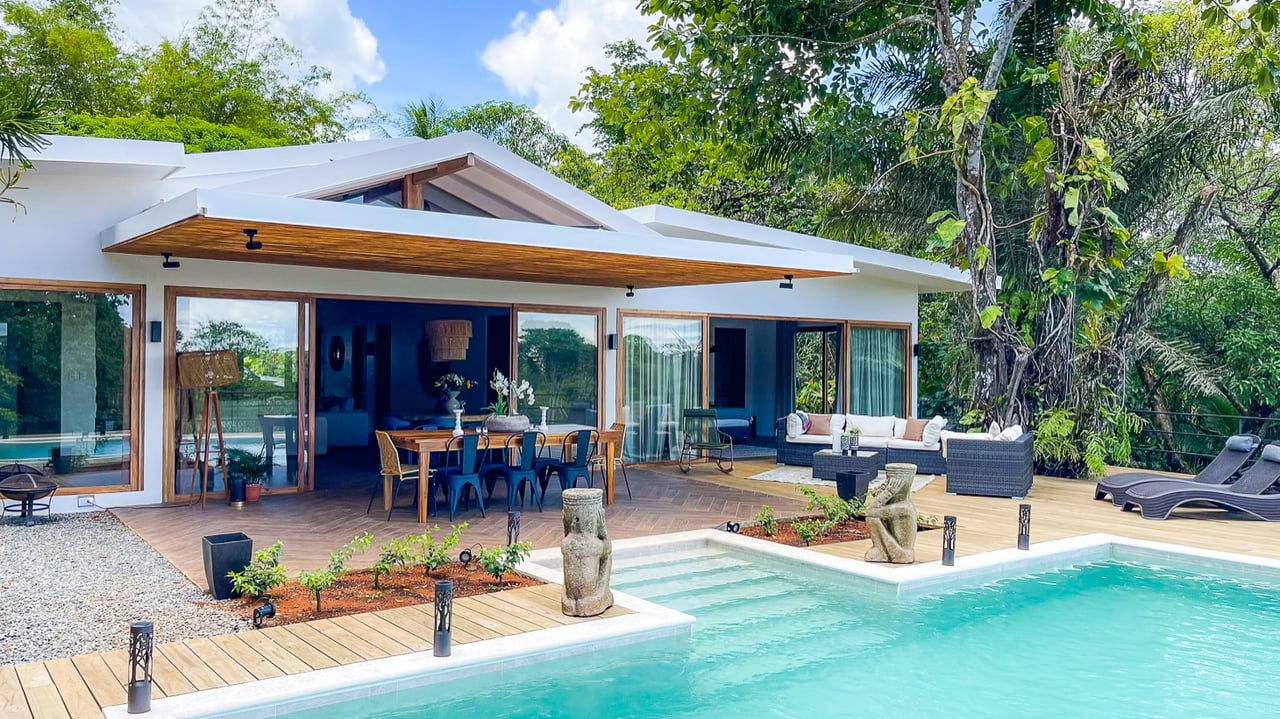 Five Star Private Rainforest Estate on Acreage with Creek