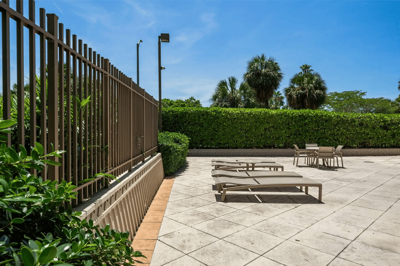 2901 S Bayshore Drive # 1B