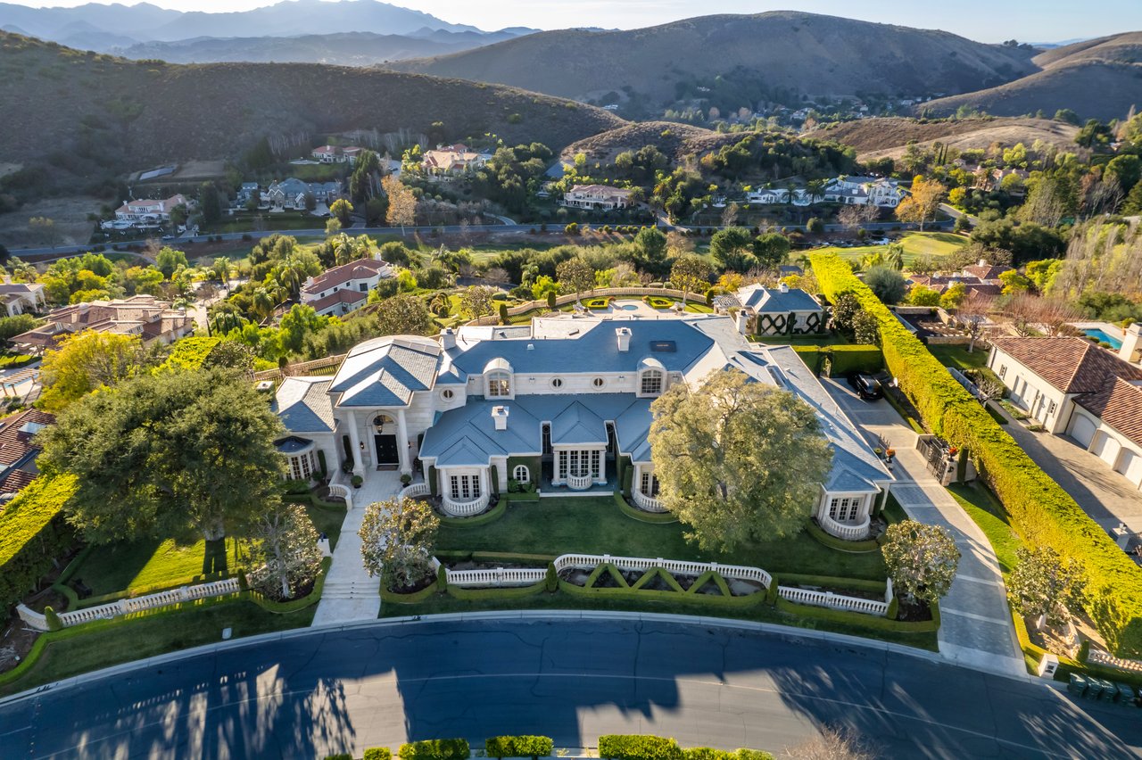 996 Vista Ridge Lane