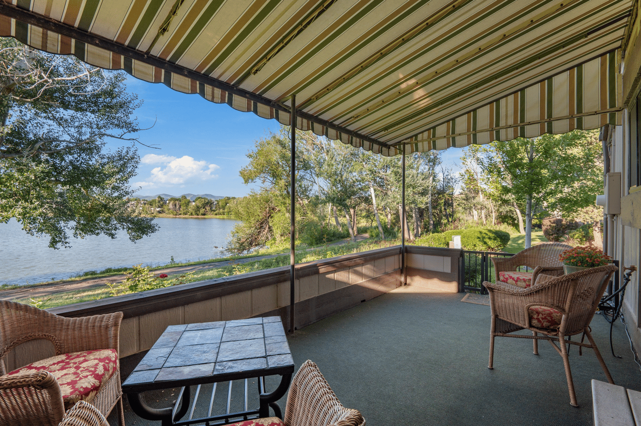 Just Listed: Experience Lakeside Serenity in this Captivating Townhome!