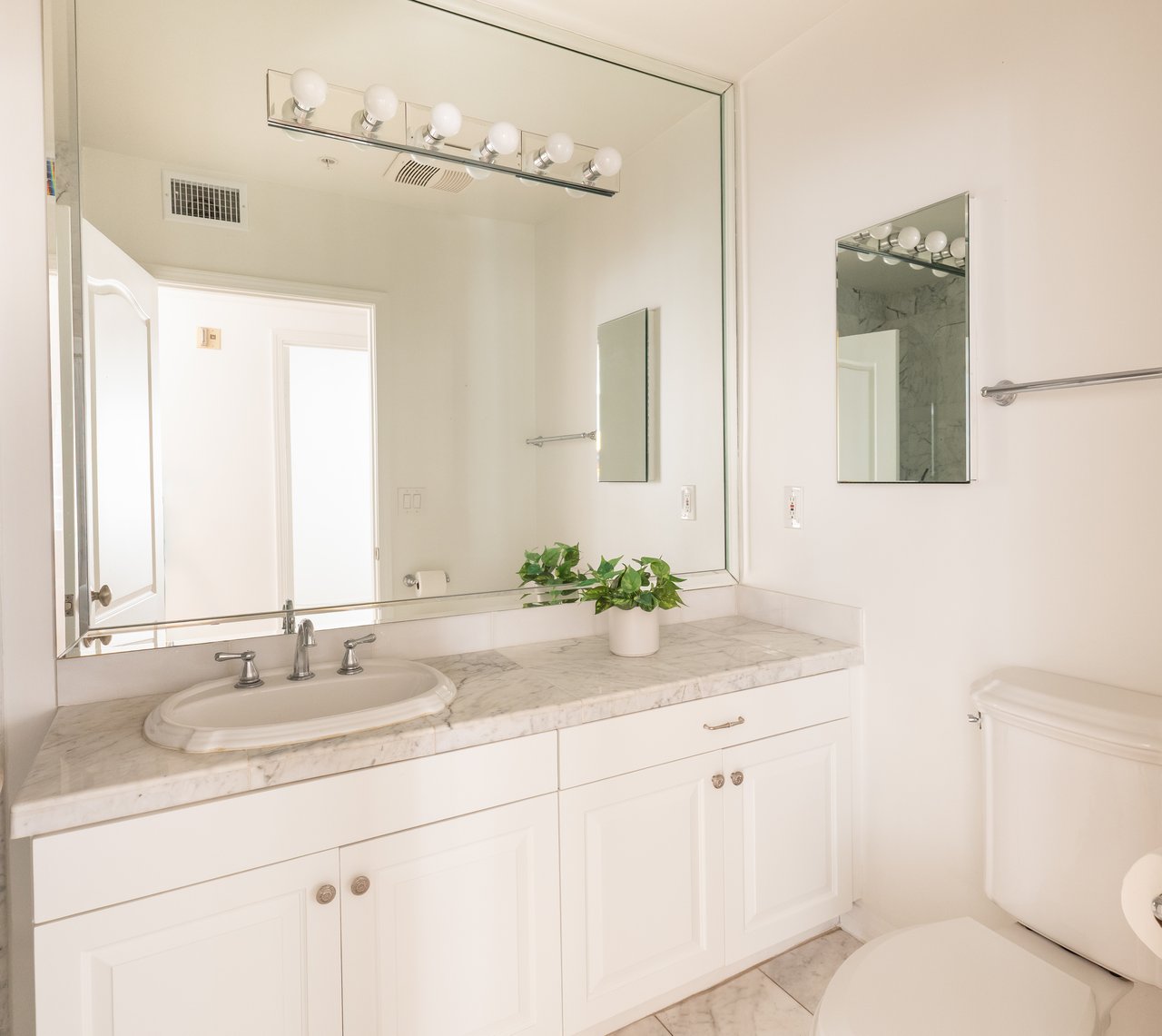 146 S Clark Dr Unit: 101, West Hollywood