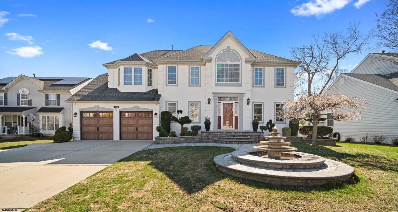 210 Azalea Ln