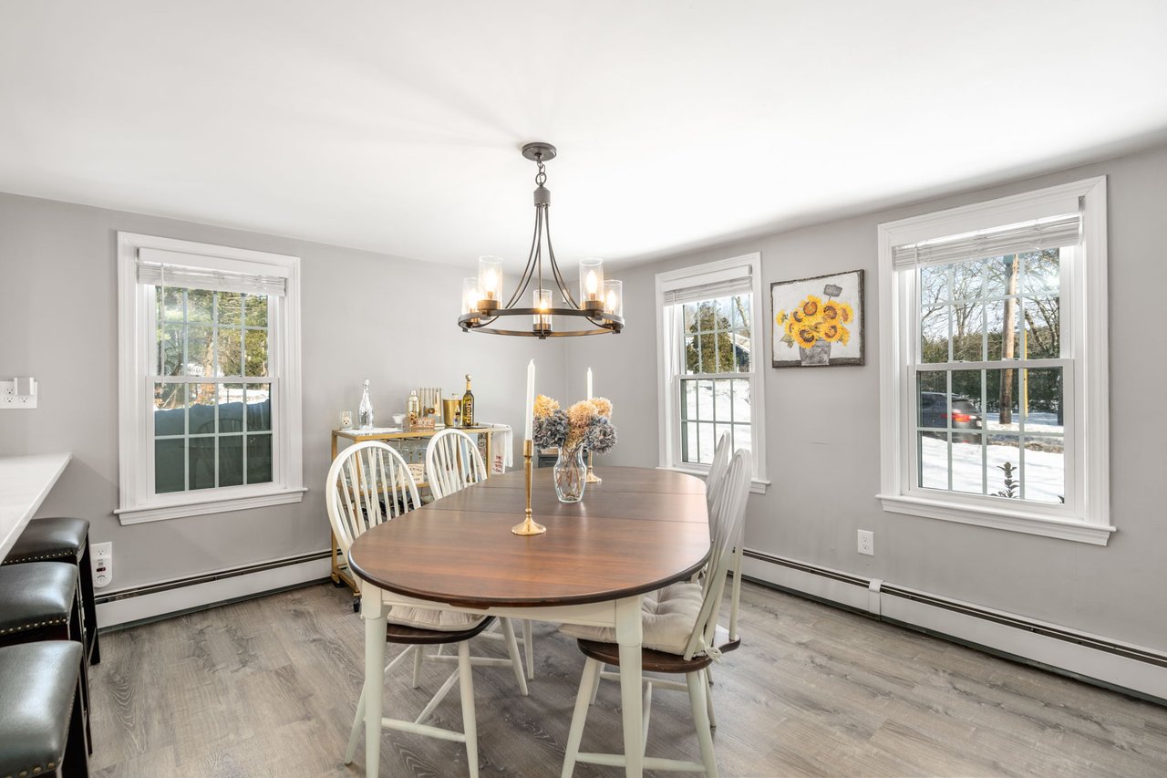 Adorable Farmhouse Right Off Route 3 in Hanover 