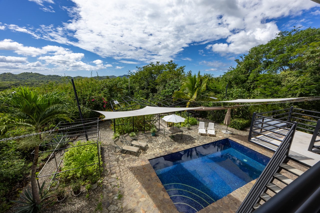 Casa Brillante & Casita Cinco Playas | Modern Home with Guest Casita, Pool & Mountain Views in Huacas