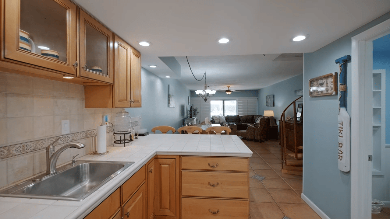 Executive Bay Unit S 3 