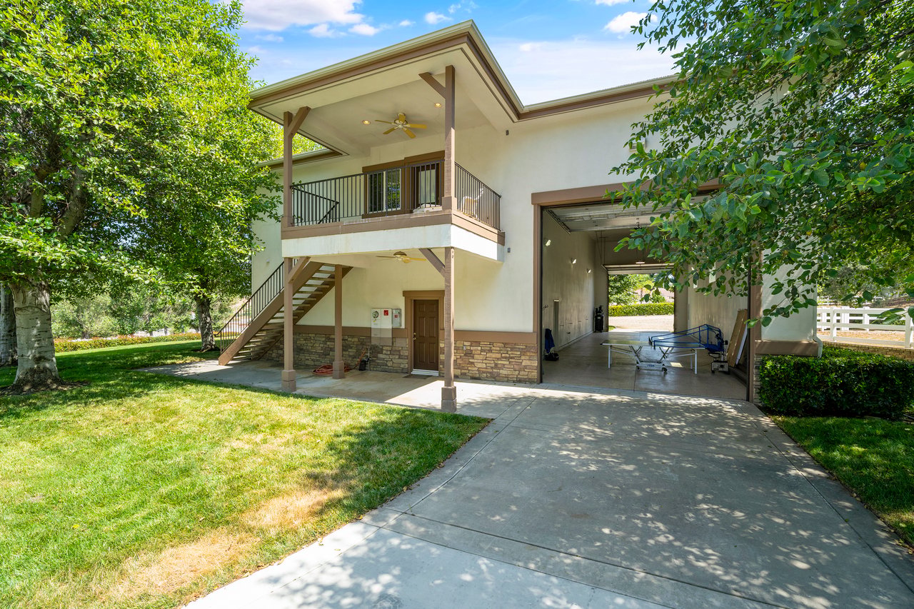 42600 Avenida Escala