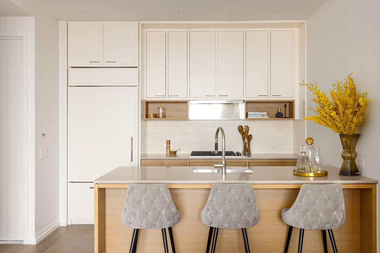 250 West 96th #6G