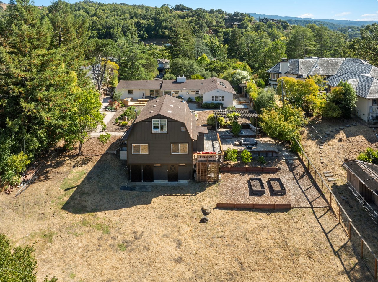 139 Deer Hollow Rd
