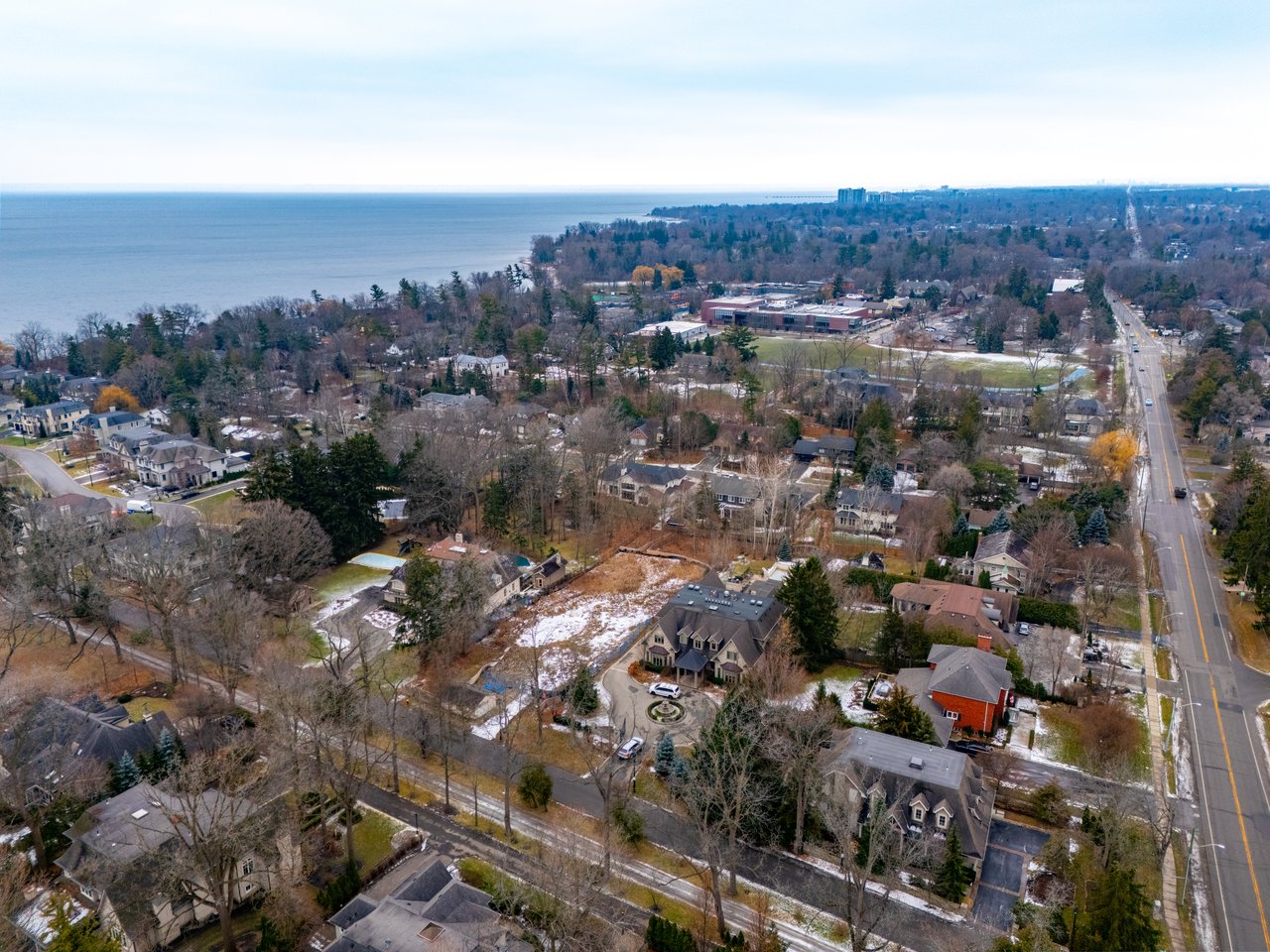 408 Lakeshore Road W, Oakville 
