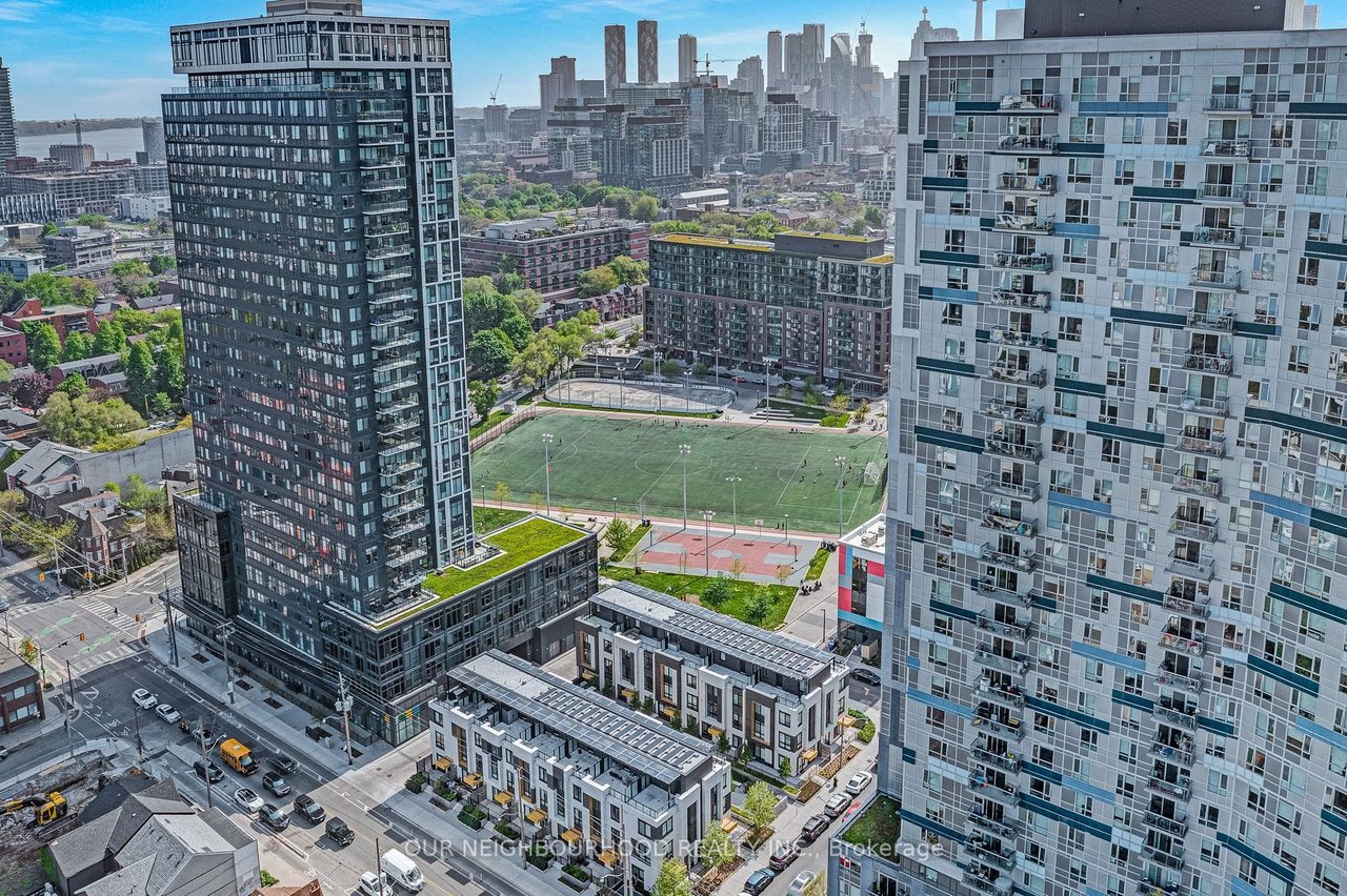 Regent Park Penthouse 