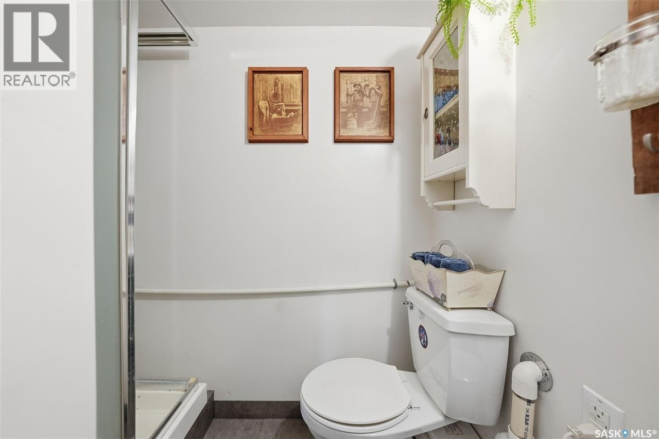 42 MacDowall CRESCENT