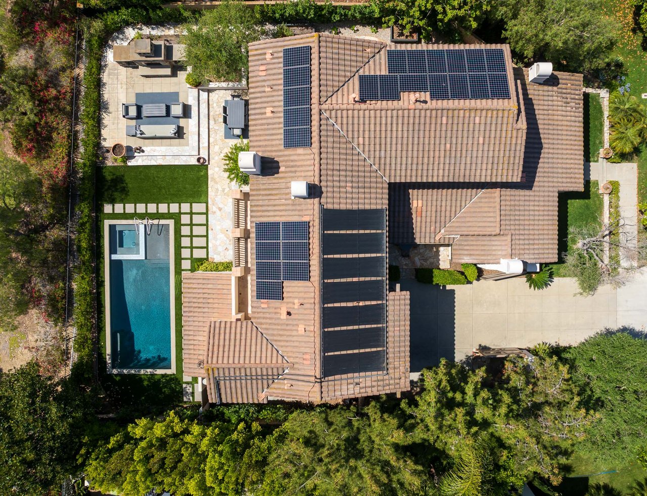 MODERN LIVING IN MIRASOL