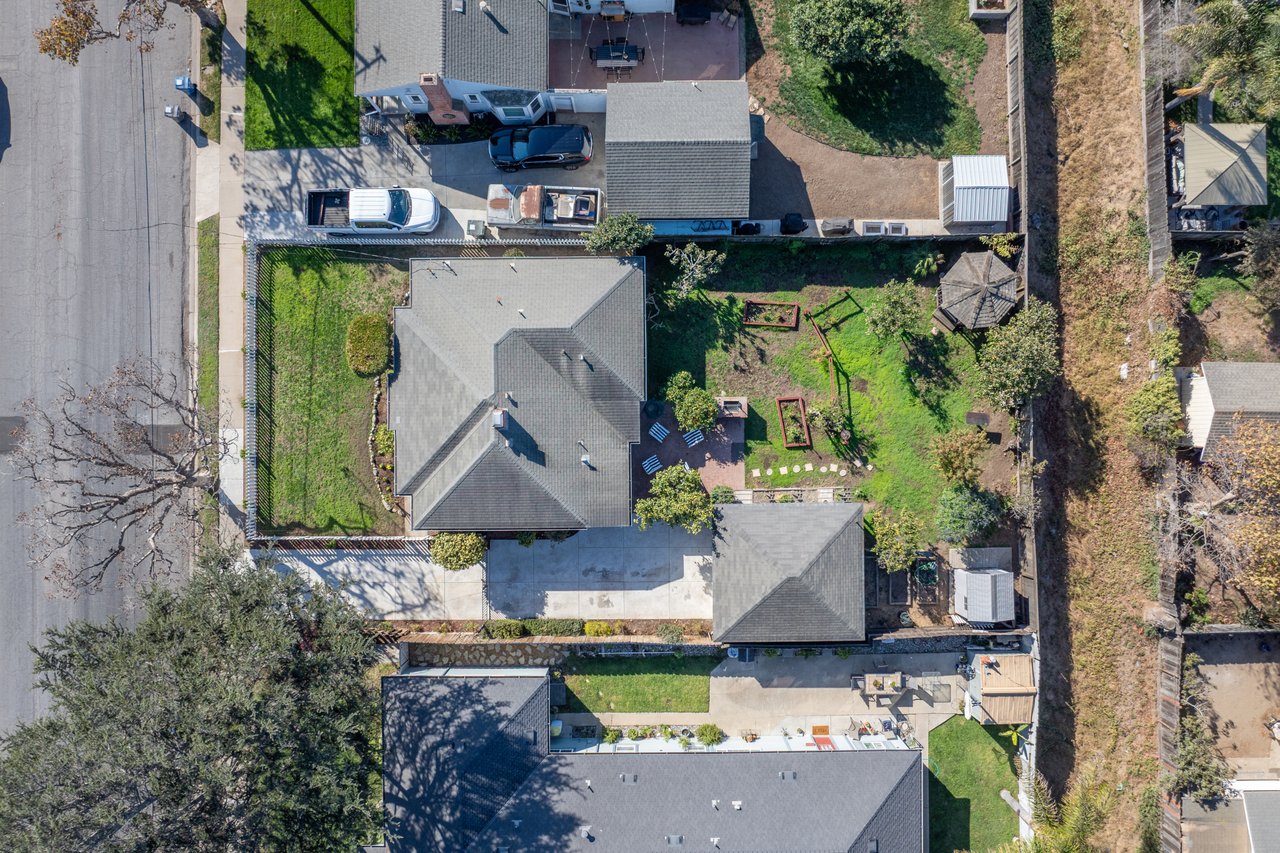 Charming Salinas Home and Garden
