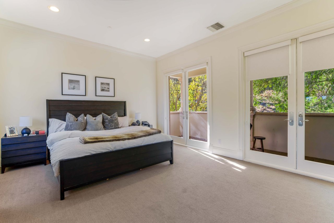 16677 Stone Oak Park