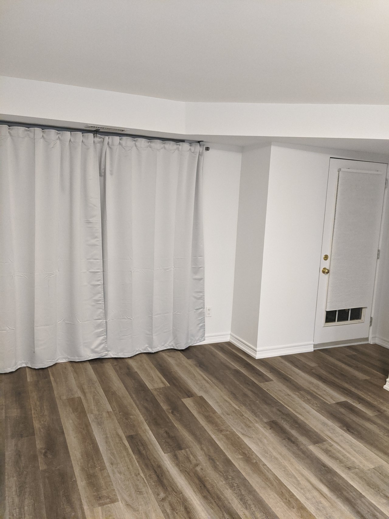 141 Woodbridge Ave W 206