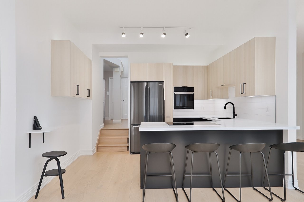 78 West River Street, Oakville