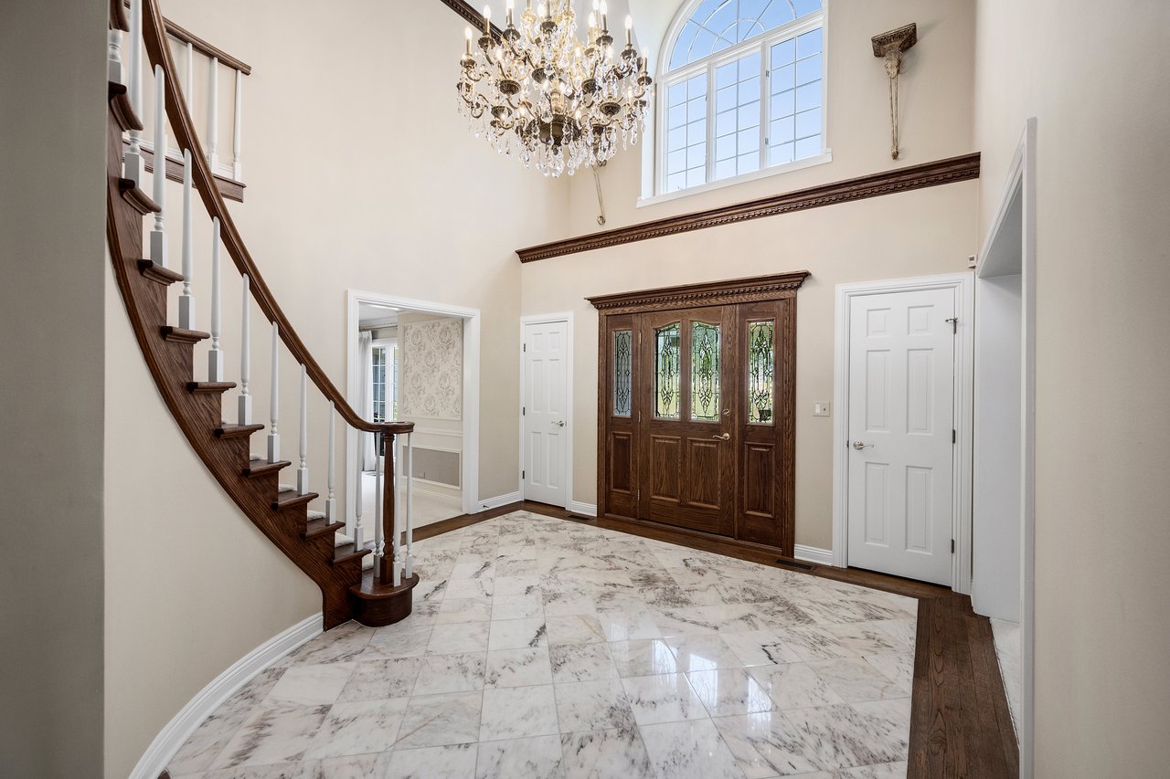 14 Olympia Ct, Oak Brook