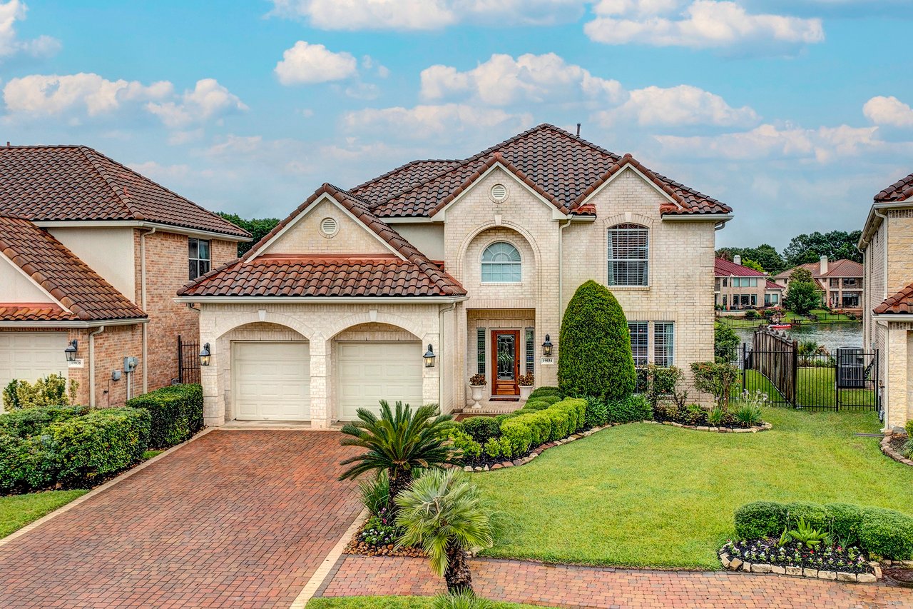 19034 Villa Bergamo Ln