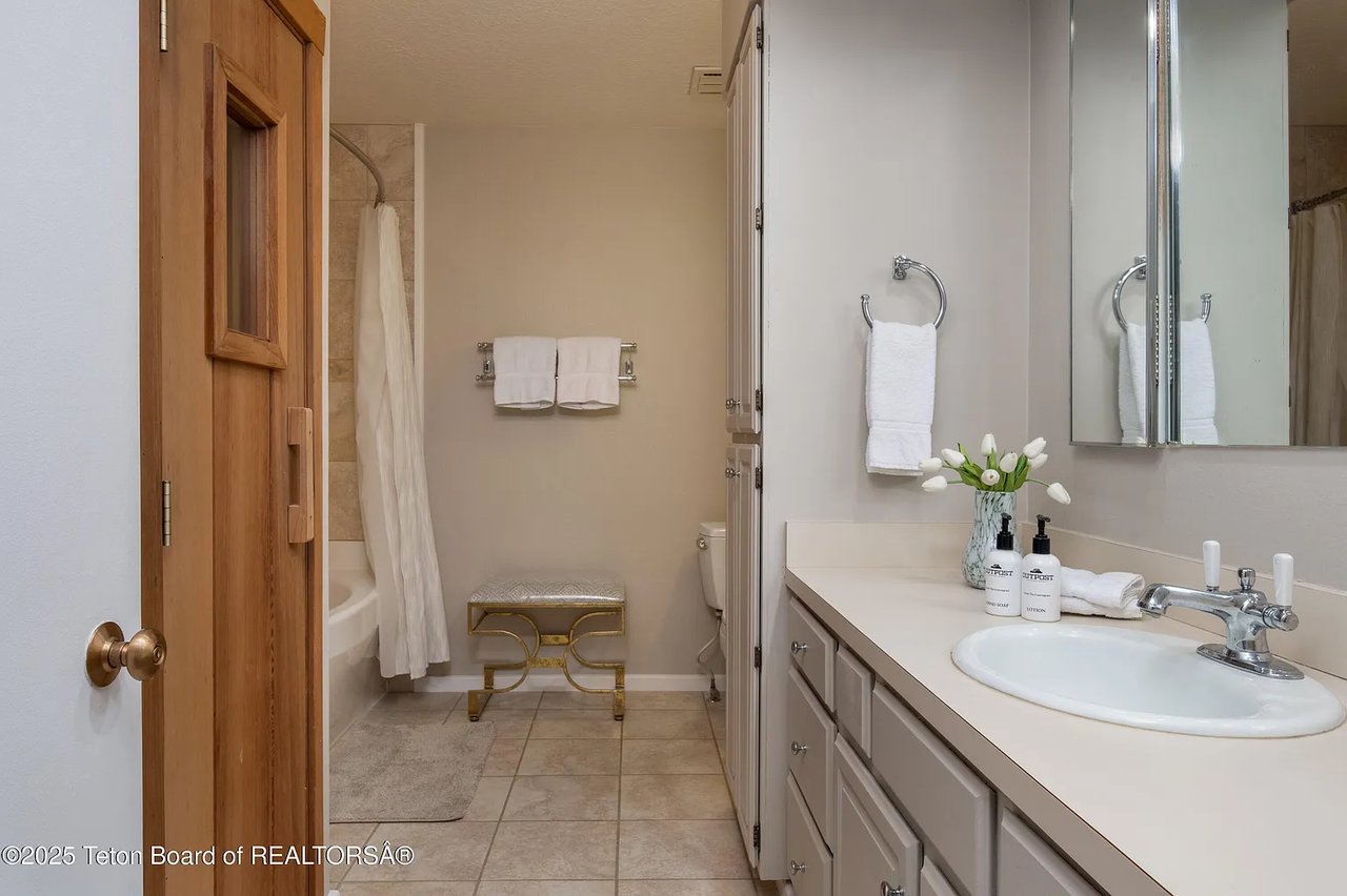 330 E Sagebrush Dr #12-5