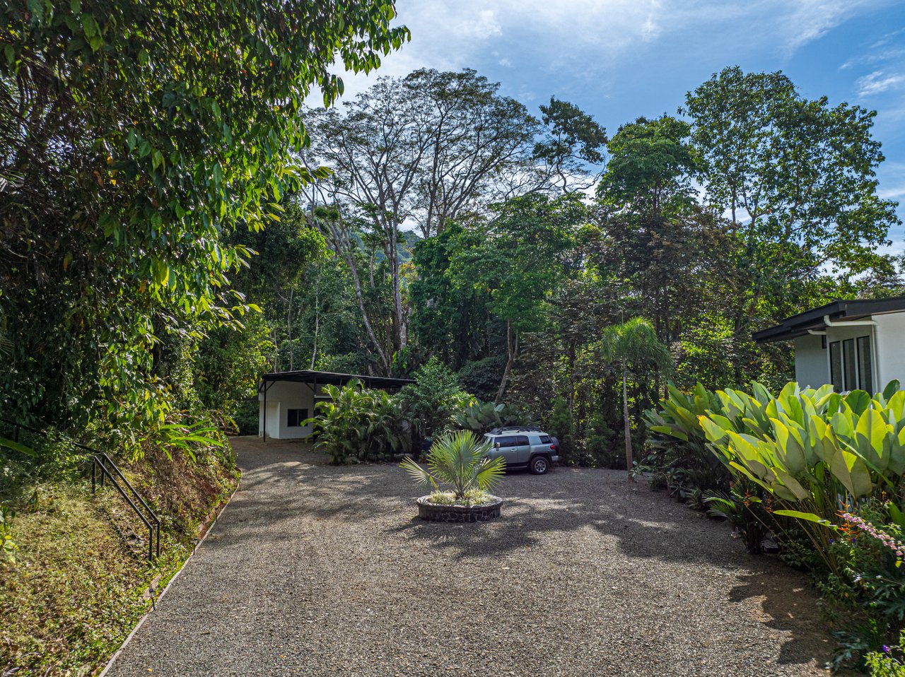 Luxury Ocean View Home in Paradise Breezes – A Private Retreat Near Dominical