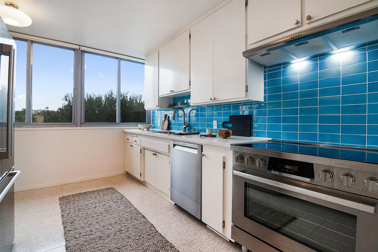 8701 Delgany Ave, #208