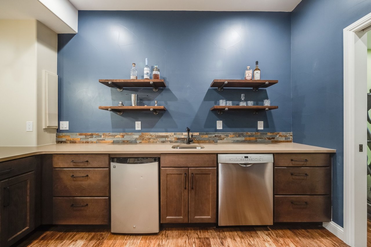 Just Listed: Elegant Escape on Coveted Greenway Park