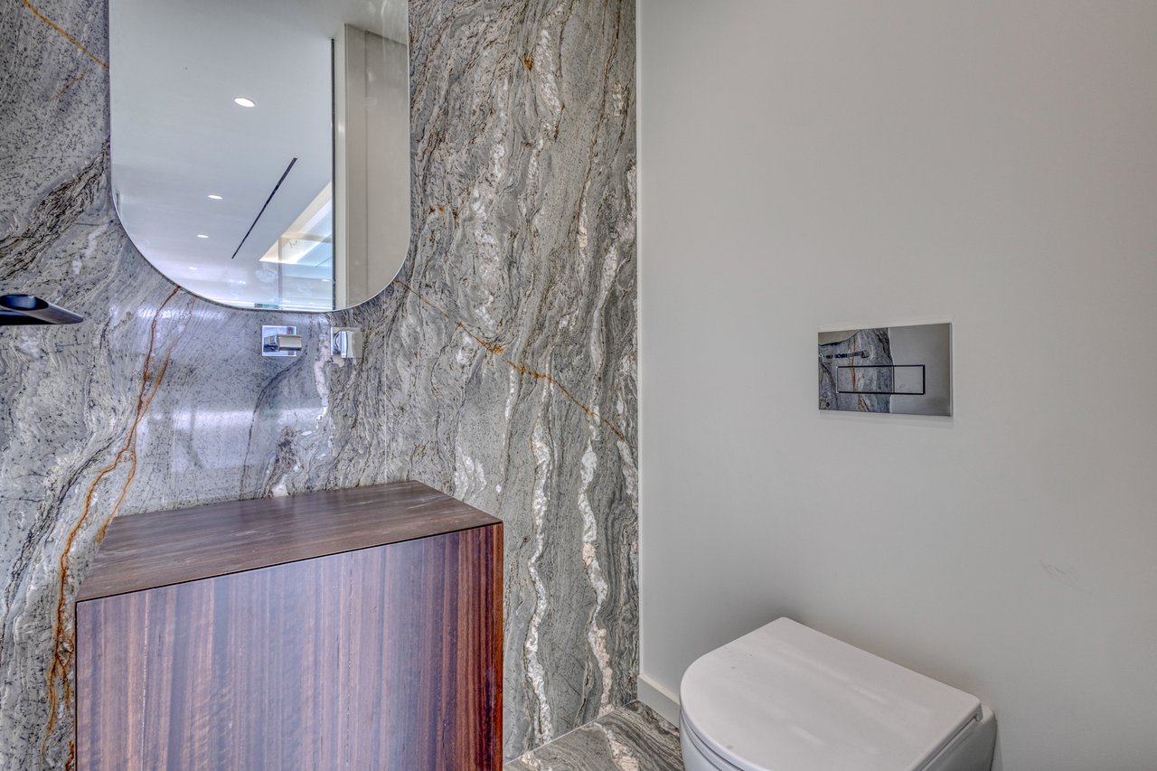 Contemporary 3-Bedroom Luxury Villa with Pool and Large Basement in Palmeira, Braga